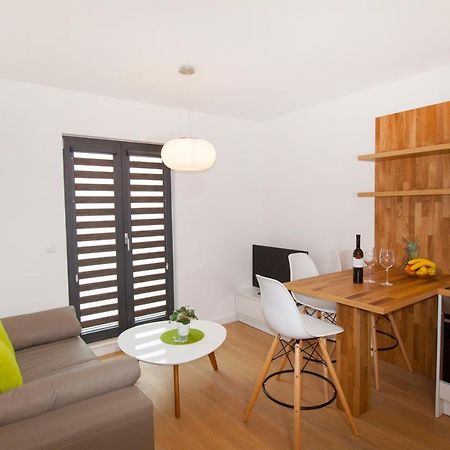 Apartments By The Sea Makarska - 19145 المظهر الخارجي الصورة